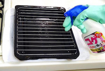 Чистящее средство для кухни против пригоревших загрязнений YUWA Home Care Series Burnt Dirt Clean, спрей, 400 мл