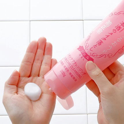 Гель для снятия макияжа KIKUMASAMUNE Sake Makeup Remover на основе саке, 200 г
