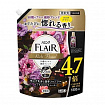 Кондиционер-ополаскиватель для белья KAO Flair Fragrance Rich Floral (концентрат, с богатым фруктово-ягодным ароматом и цветочными нотками, сменная упаковка, 1800 мл