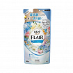 Кондиционер-смягчитель для белья KAO Flair Flower Harmony с гармоничным цветочным ароматом и нотками зеленого яблока и ландыша, сменная упаковка, 360 мл